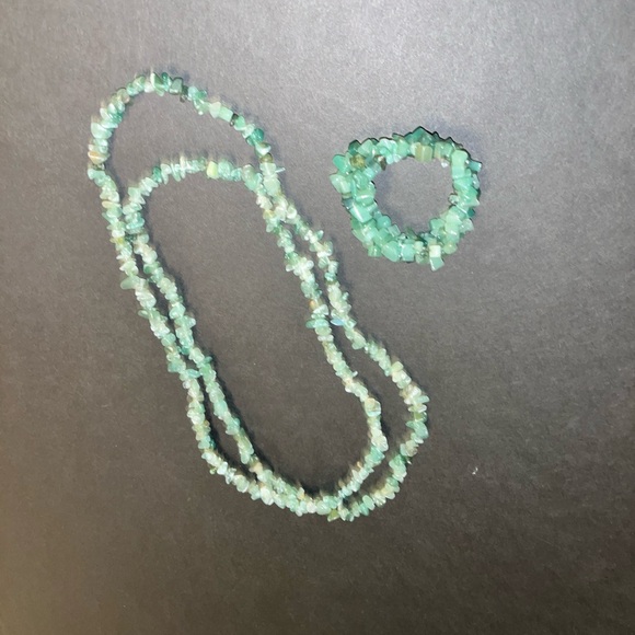 Shell necklace and bracelet - Picture 1 of 2